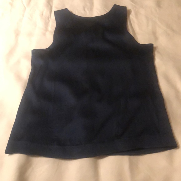Silk sleeveless top! - Picture 6 of 7